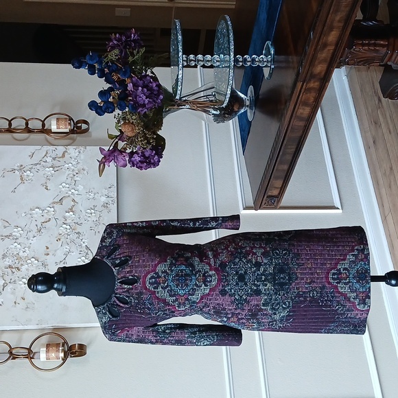 Gabby Skye Dresses & Skirts - Gabby Skye Boho Multicolor Printed Knee-Length Dress. Size 4